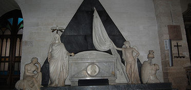 studio del monumento funebre e dei resti del Conte di Moriana nel Duomo di Sassari